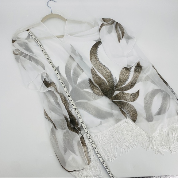 Cruise Club Floral Fringe pullover V-neck Coverup - Picture 15 of 15